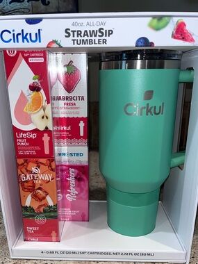 Cirkul StrawSip 40oz Tumbler in Mint Green